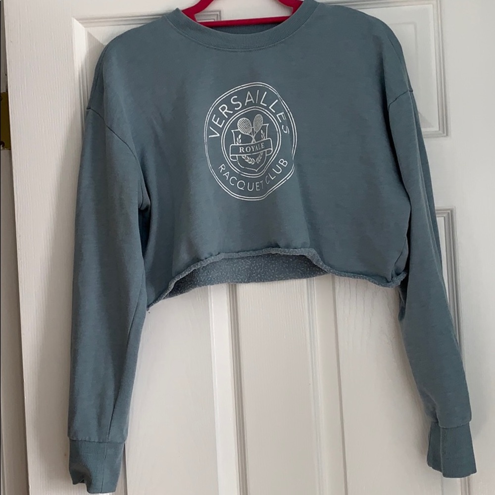 Cropped sweatshirt!